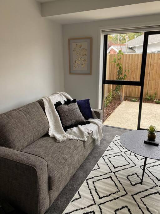 City Centre Apartment Close To Hagley Park ไครสต์เชิร์ช ภายนอก รูปภาพ